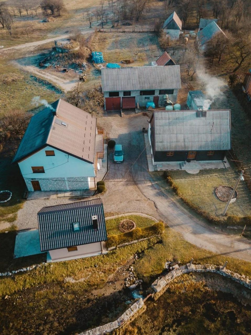House Drakulic Hotell Korenica Eksteriør bilde