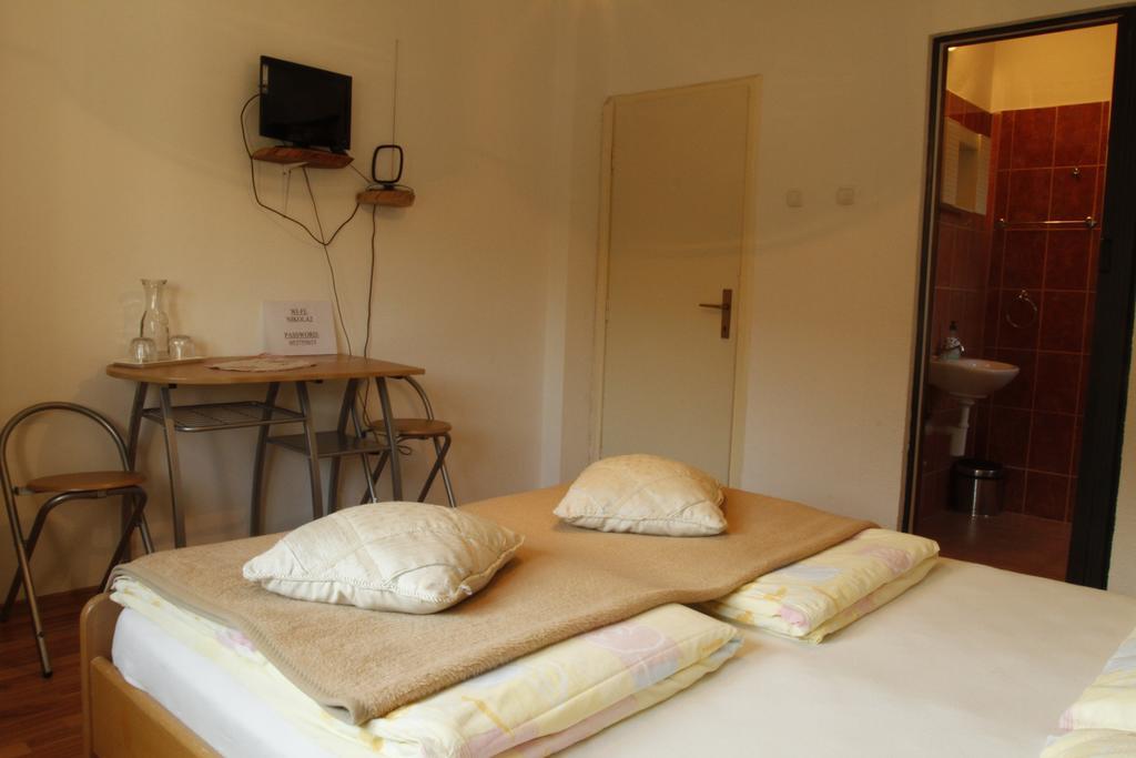 House Drakulic Hotell Korenica Eksteriør bilde