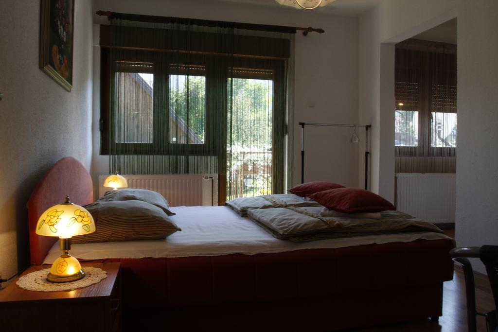 House Drakulic Hotell Korenica Eksteriør bilde