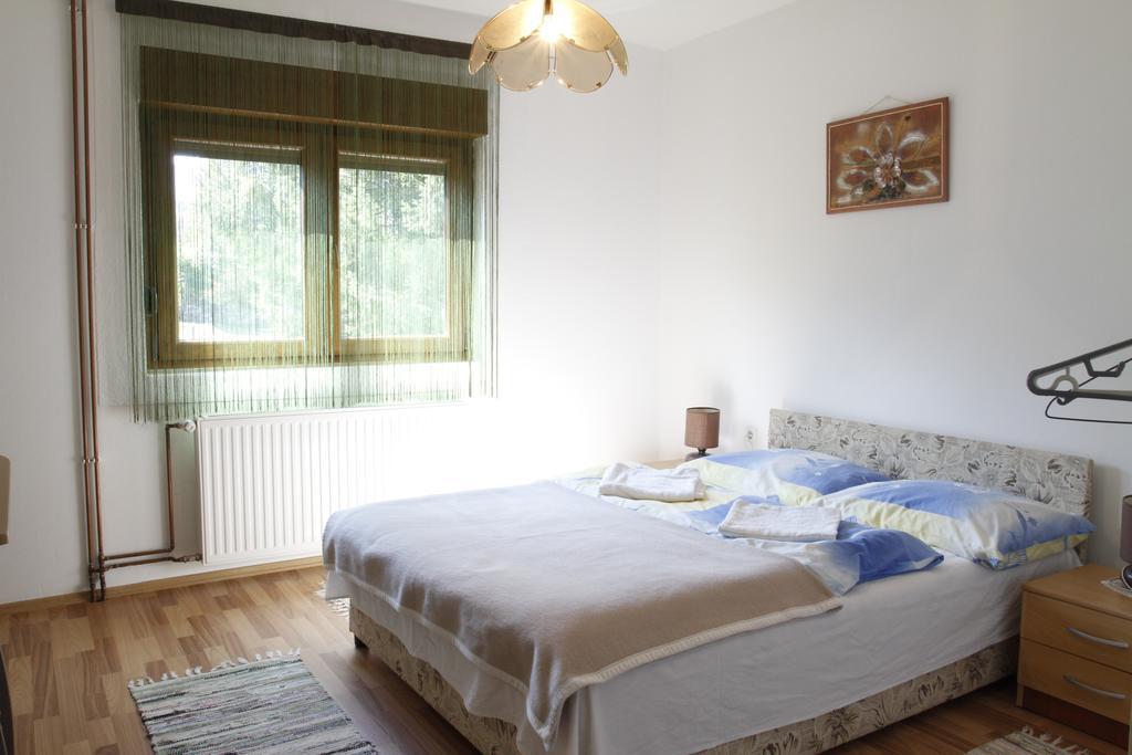House Drakulic Hotell Korenica Eksteriør bilde
